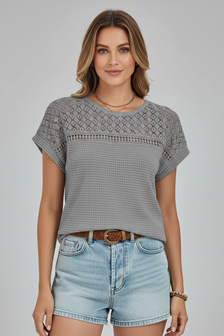Olwen - Camiseta con Calados